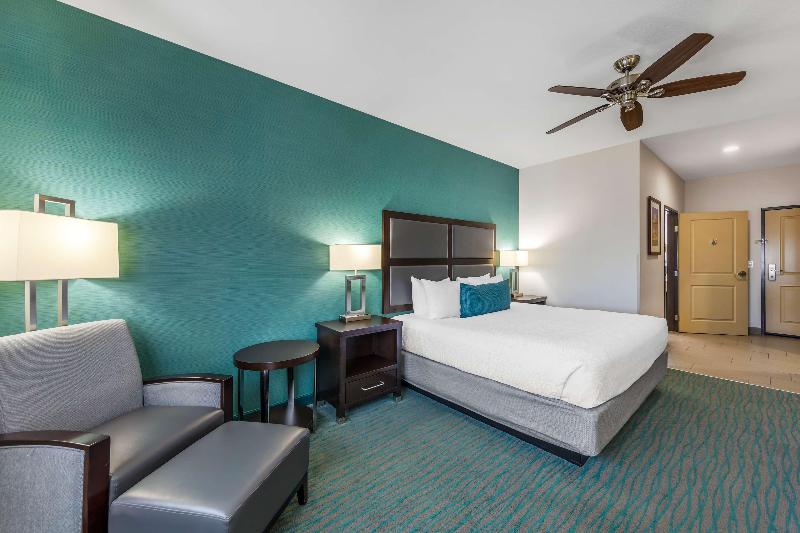 Best Western Plus Taft Inn image