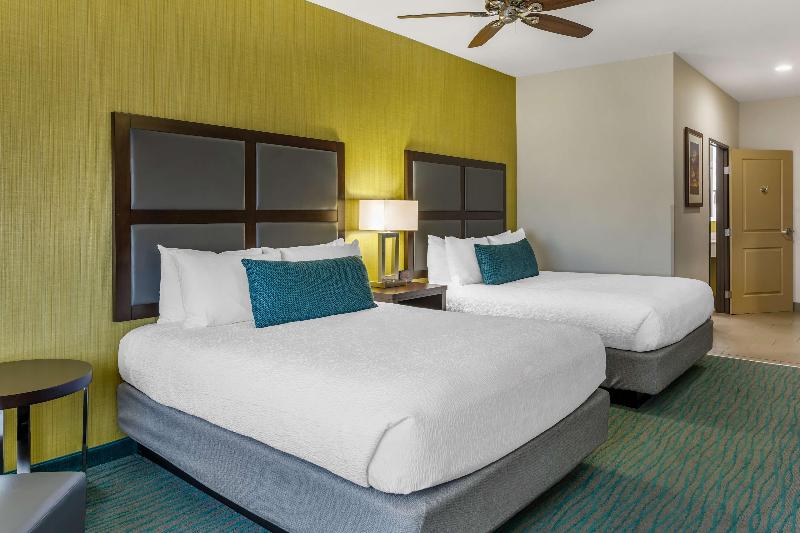Best Western Plus Taft Inn image