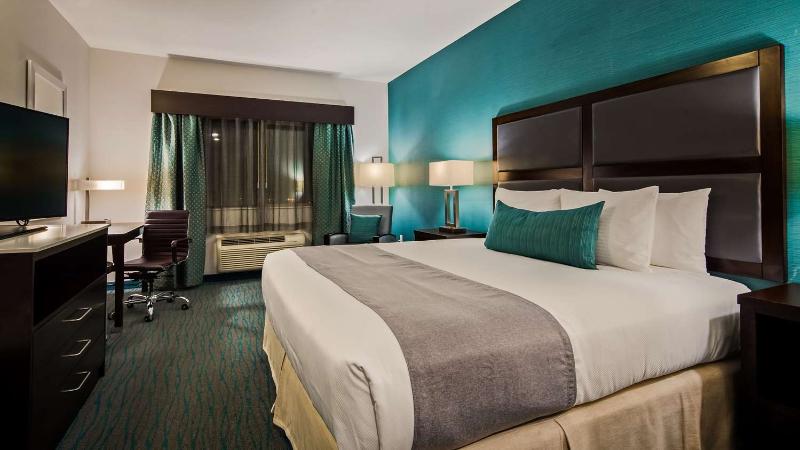 Best Western Plus Taft Inn image
