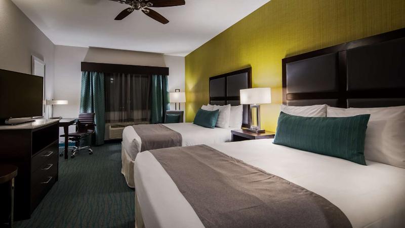 Best Western Plus Taft Inn image