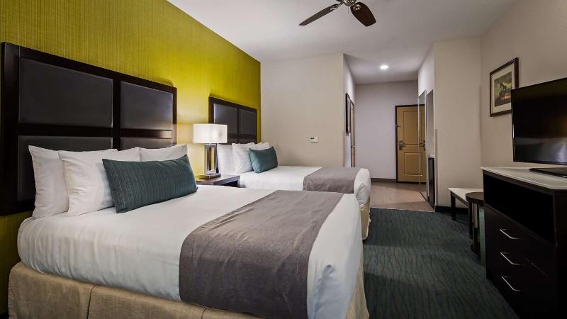 Best Western Plus Taft Inn image