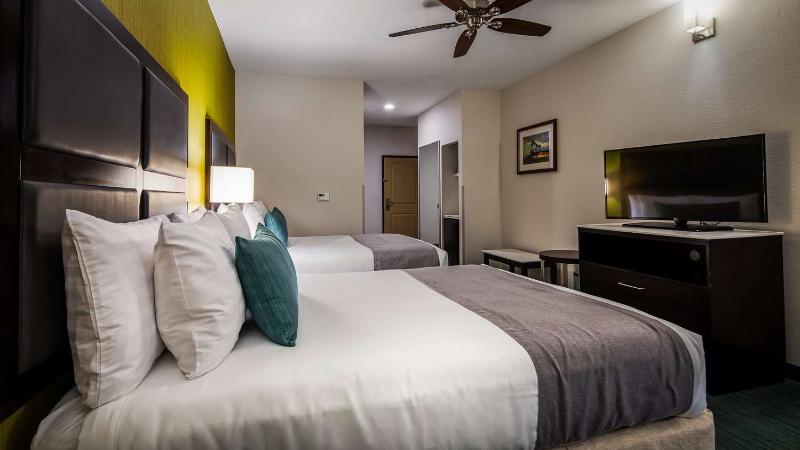 Best Western Plus Taft Inn image