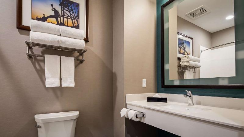 Best Western Plus Taft Inn image