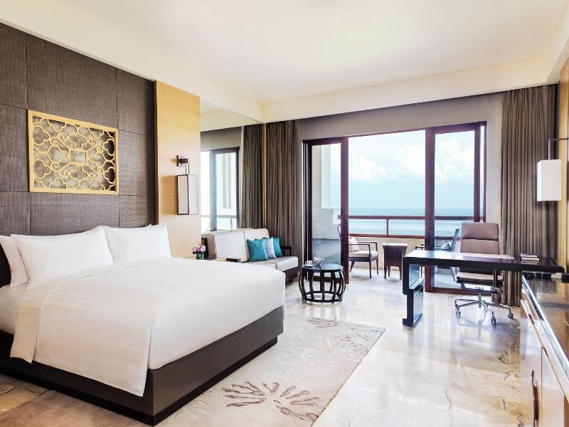 DOUBLE OCEAN VIEW KING BED