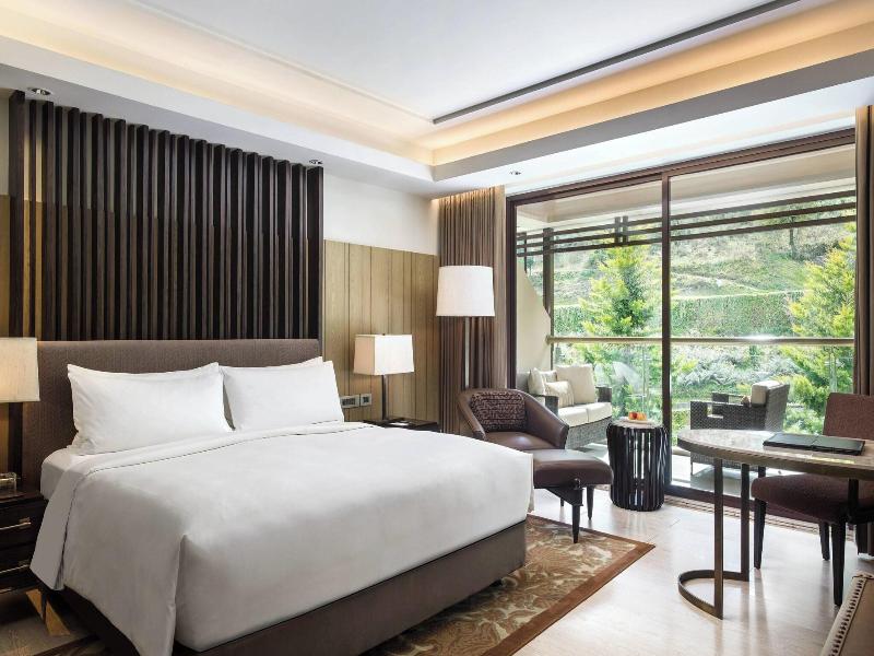 JW Marriott Mussoorie Walnut Grove Resort & Spa image