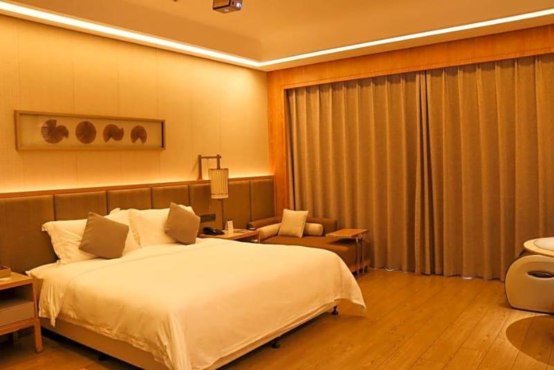 Harman Resort Hotel Sanya image