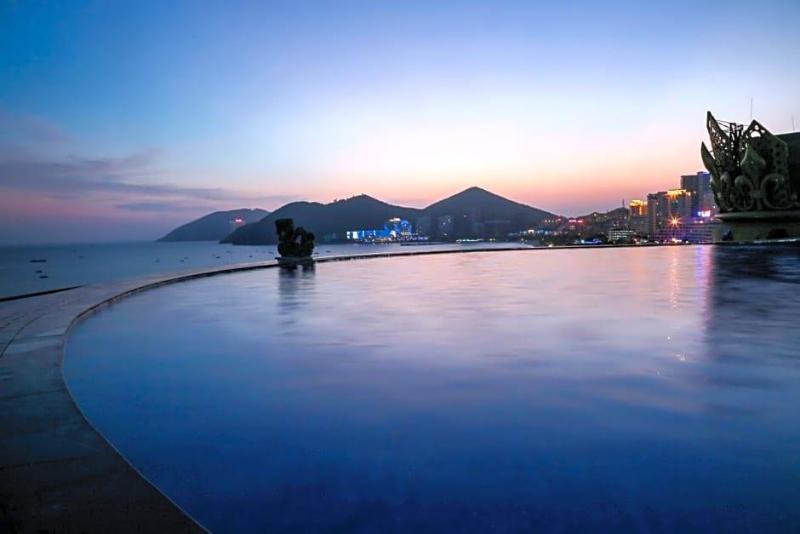 Harman Resort Hotel Sanya image