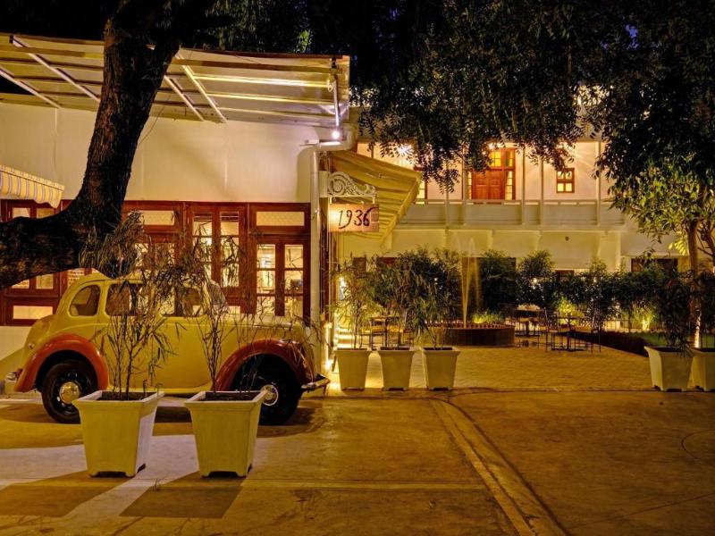 Saracca Hotel Lucknow — exterior view