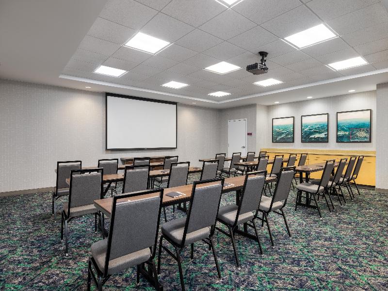 Home2 Suites by Hilton Milwaukee Brookfield image