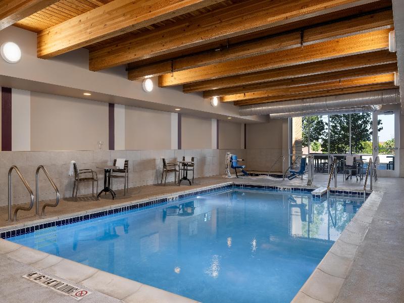 Home2 Suites by Hilton Milwaukee Brookfield image