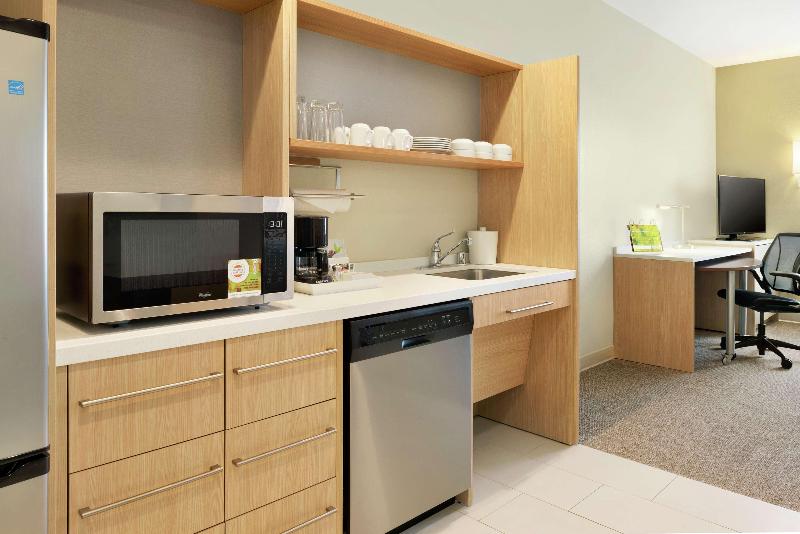 Home2 Suites by Hilton Milwaukee Brookfield image