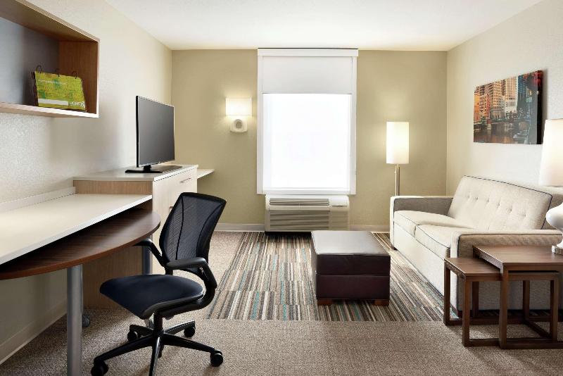 Home2 Suites by Hilton Milwaukee Brookfield image