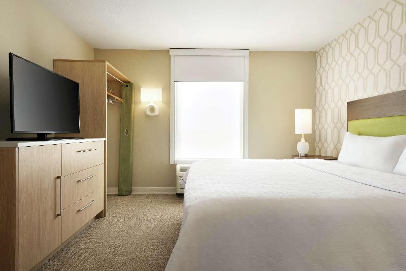 Home2 Suites by Hilton Milwaukee Brookfield image
