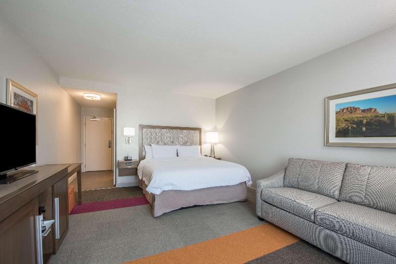 Hampton Inn & Suites Phoenix East Mesa image