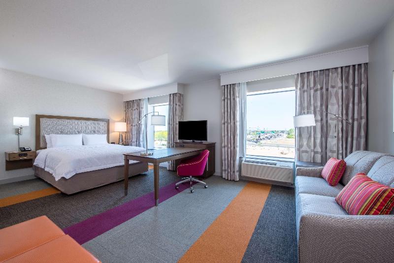 Hampton Inn & Suites Phoenix East Mesa image