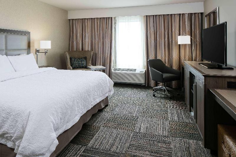 Hampton Inn And Suites Hudson image