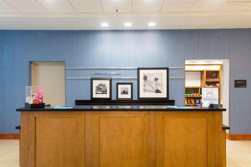 Hampton Inn Palatka image