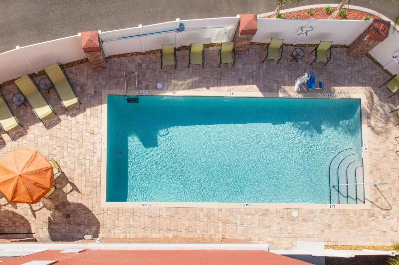 Hampton Inn Palatka image