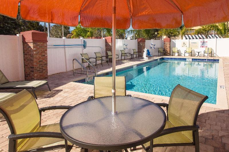 Hampton Inn Palatka image