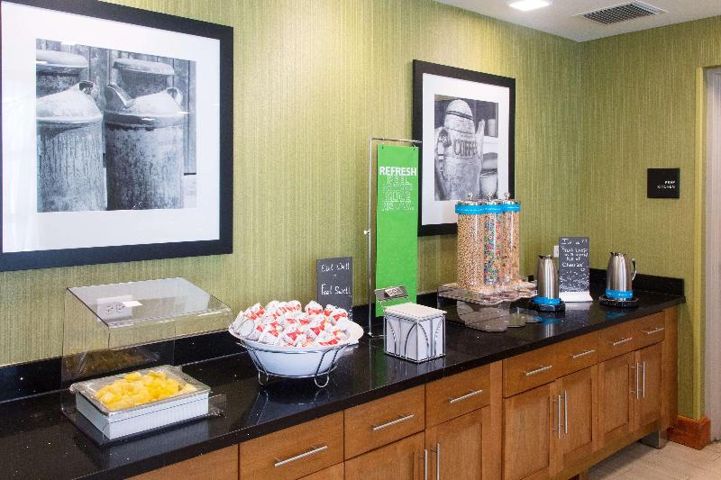 Hampton Inn Palatka image