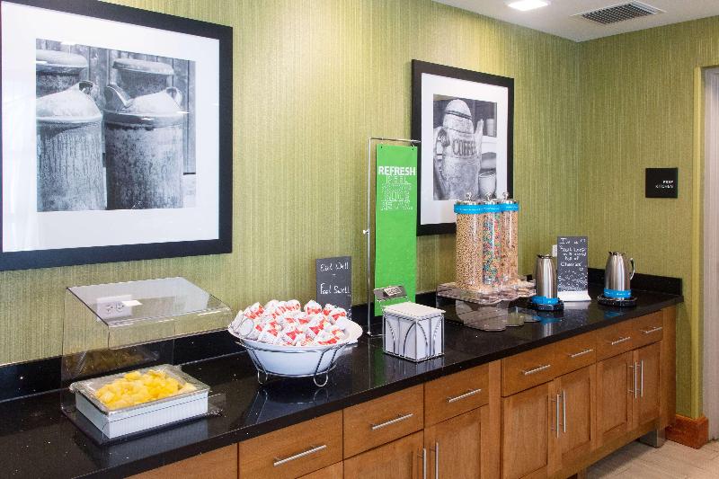 Hampton Inn Palatka image