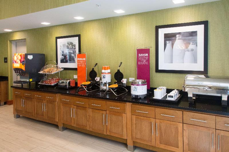 Hampton Inn Palatka image