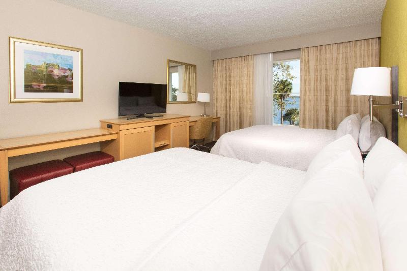 Hampton Inn Palatka image