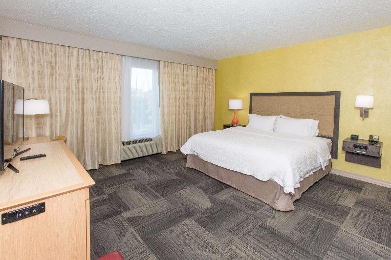 Hampton Inn Palatka image