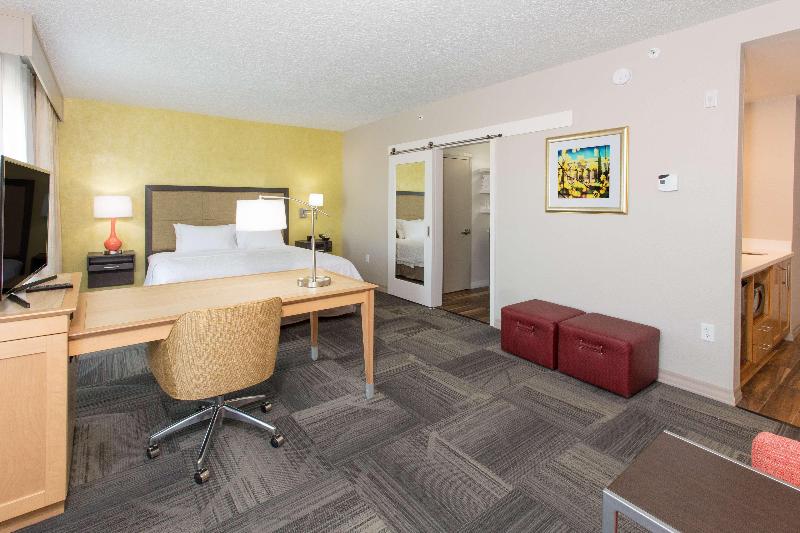 Hampton Inn Palatka image