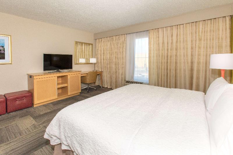 Hampton Inn Palatka image