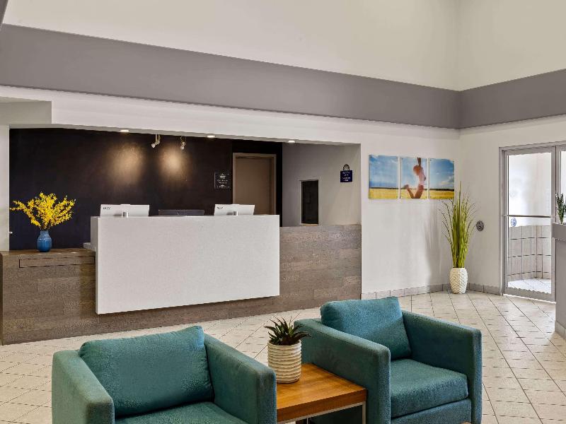 Days Inn by Wyndham Steinbach