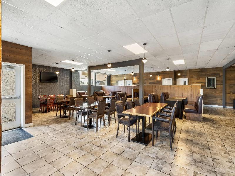 Days Inn by Wyndham Sylvan Lake