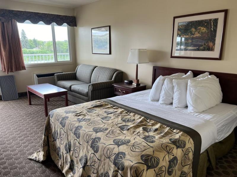 Travelodge by Wyndham Drumheller image
