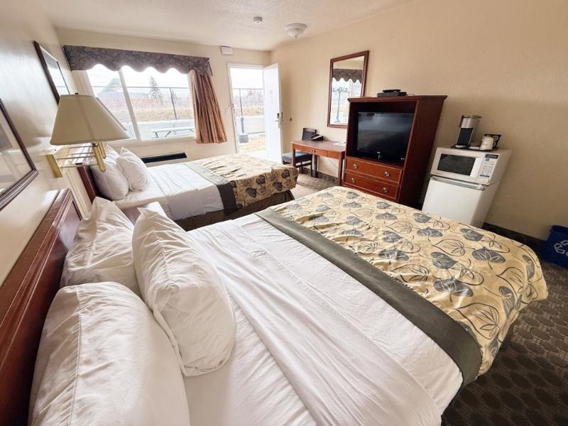 Travelodge by Wyndham Drumheller image