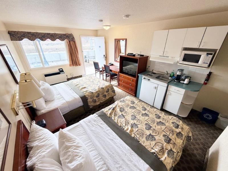 Travelodge by Wyndham Drumheller image