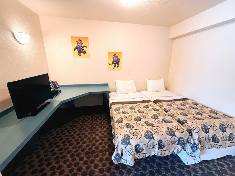 Travelodge by Wyndham Drumheller image
