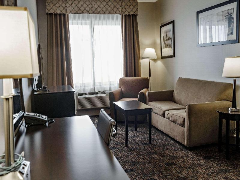 Radisson Hotel Edmonton Airport image
