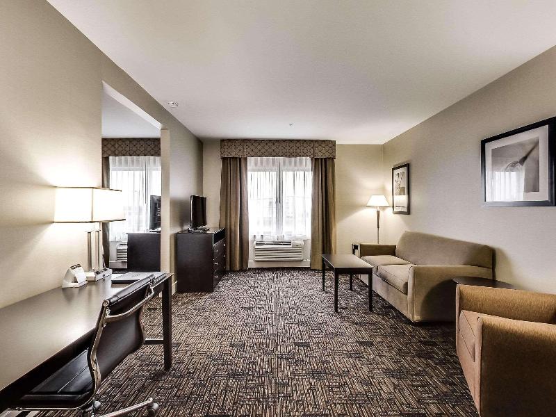 Radisson Hotel Edmonton Airport image
