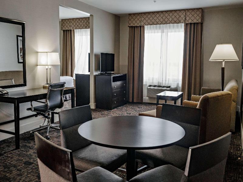Radisson Hotel Edmonton Airport image