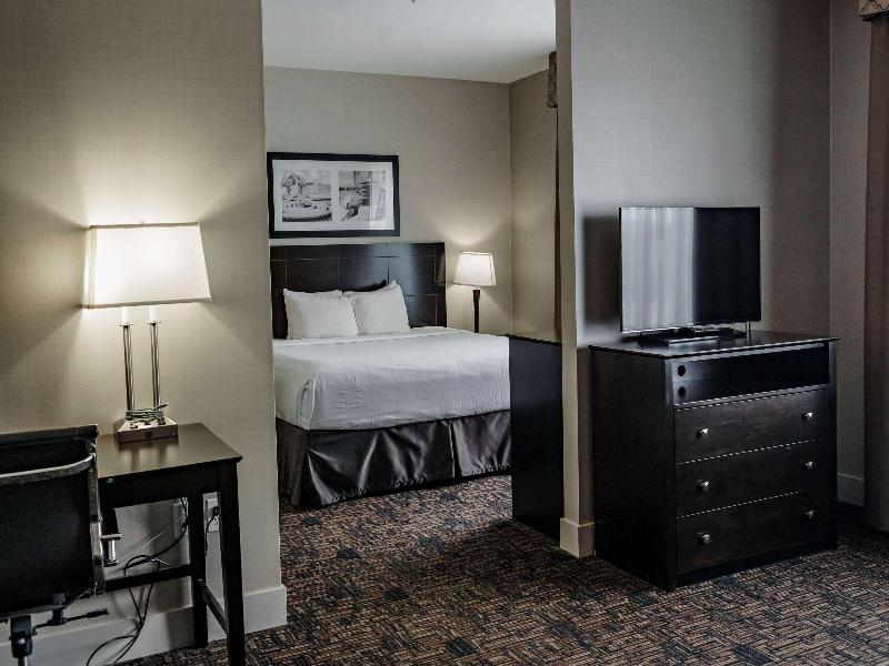 Radisson Hotel Edmonton Airport image