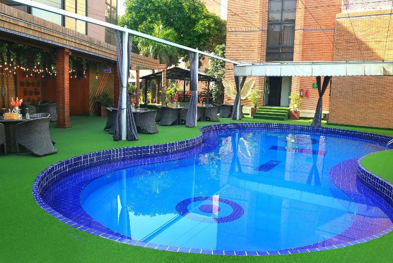 Ramada By Wyndham Multan image