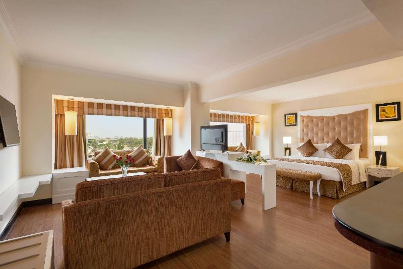 Ramada Plaza Karachi Airport Hotel image
