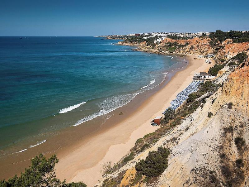 Pine Cliffs Ocean Suites image