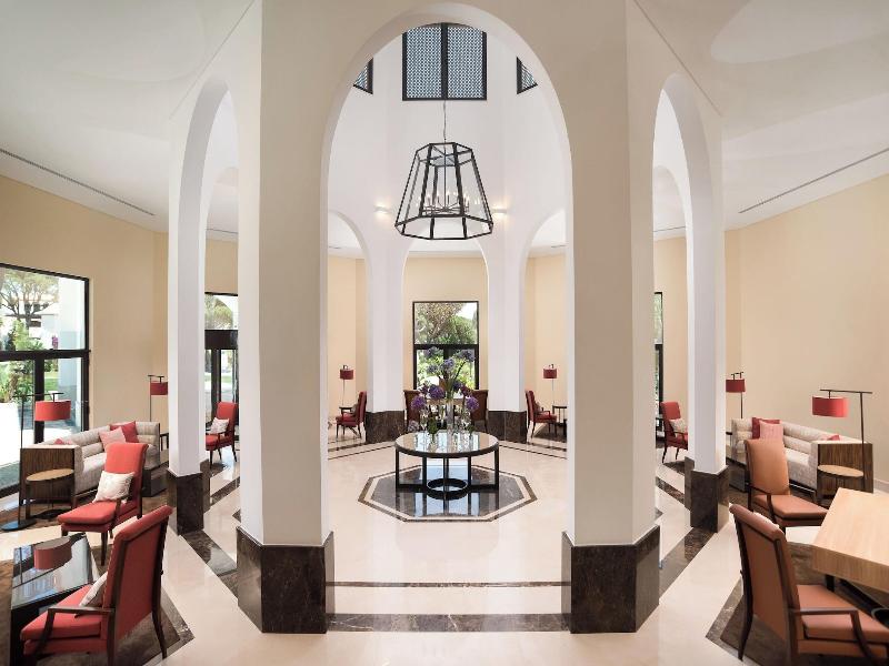 Pine Cliffs Ocean Suites image