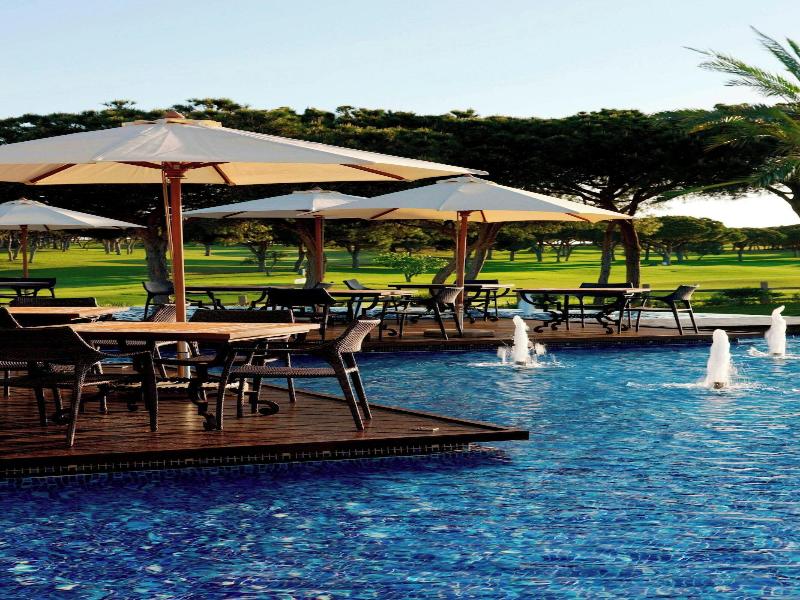 Pine Cliffs Ocean Suites image