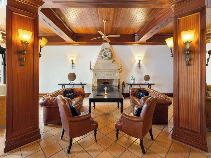 Pine Cliffs Ocean Suites image