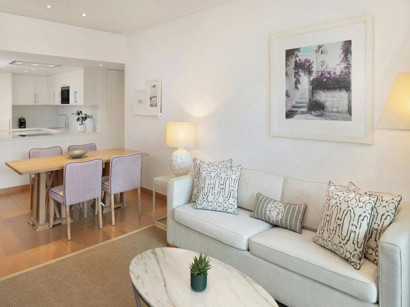 Pine Cliffs Ocean Suites image