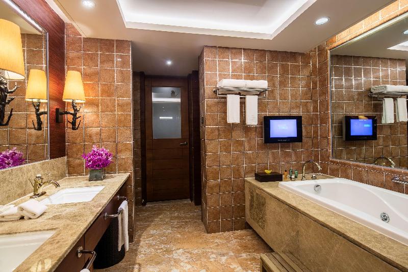 Hilton Sanqingshan Resort image