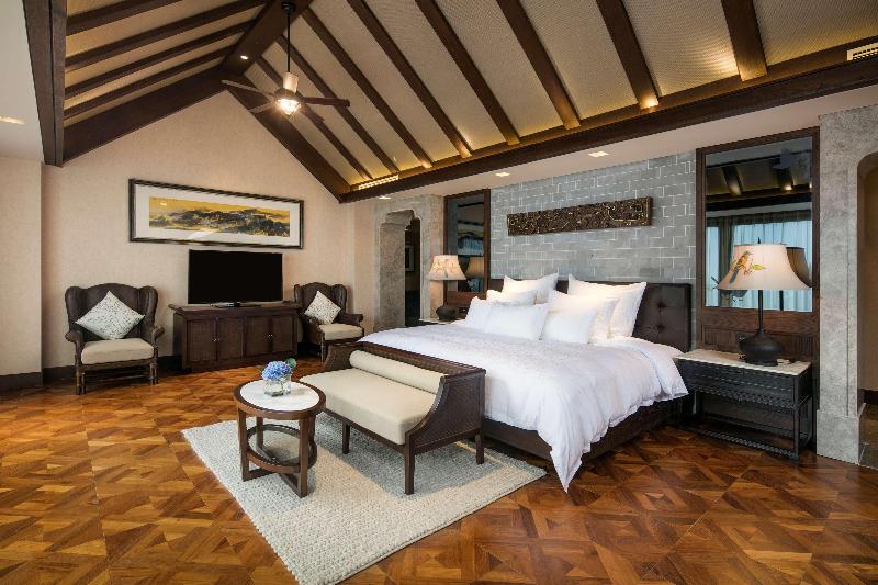 Hilton Sanqingshan Resort image