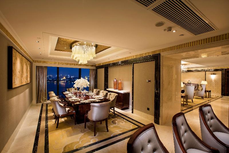 Hilton Wuhan Riverside image